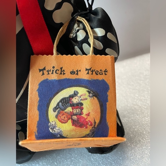 Sugarloaf Halloween Skeleton Costume Plush Rabbit Capybara Bunny Ears - Picture 7 of 7